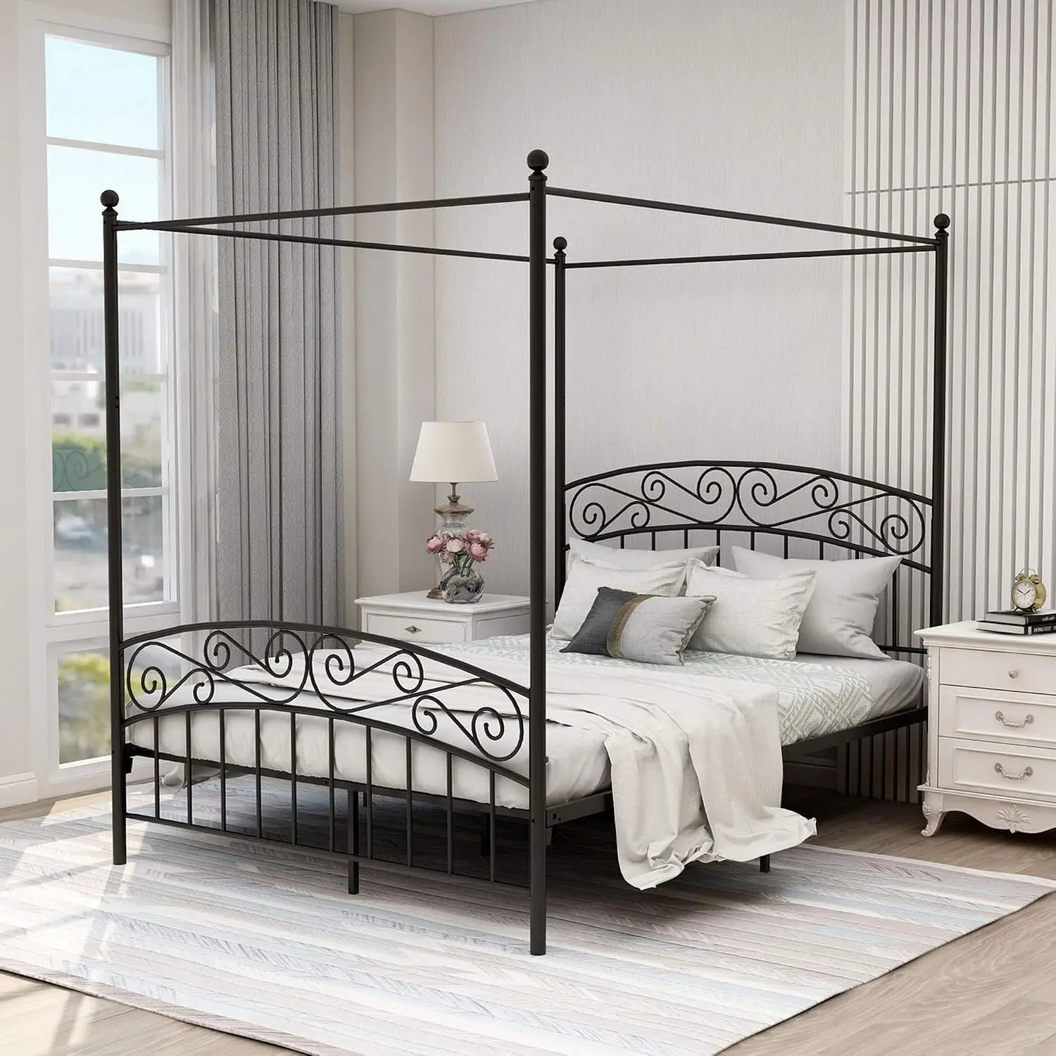 クイーンサイズの天蓋付きベッドフレーム、四柱式メタルプラット - Canopy Bed Frame Metal Queen のレビューと価格